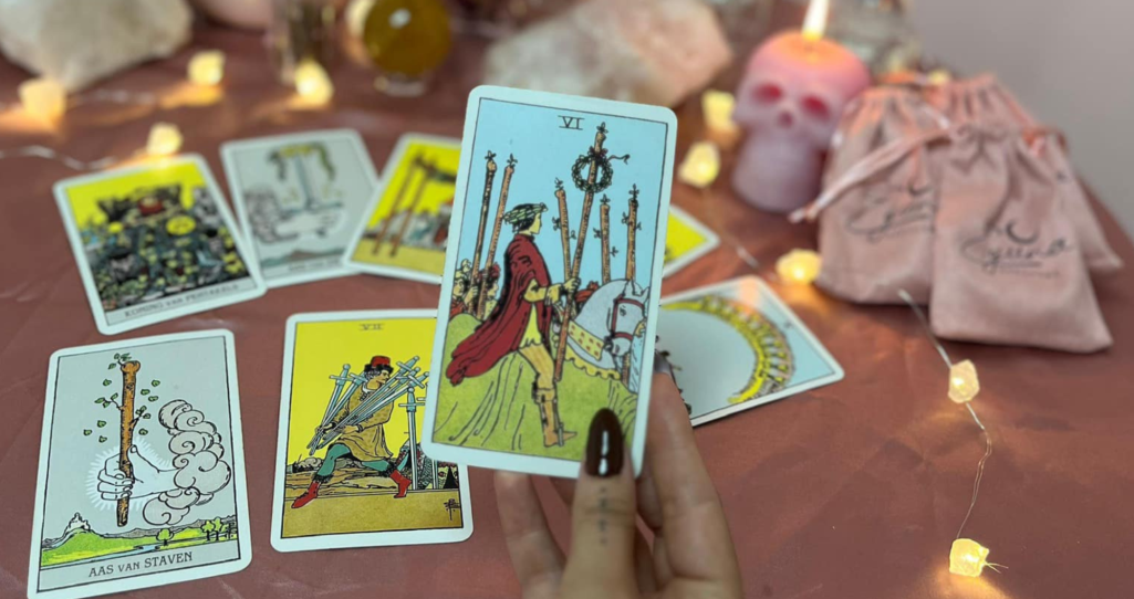 Tarot kaart ´staven zes´ getrokken tijdens een reading in Arnhem